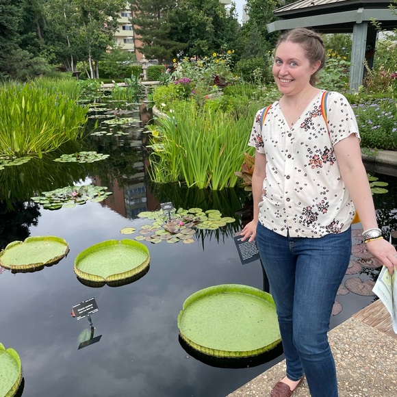 Meet your Posher, Shelby - Picture 2 of 4